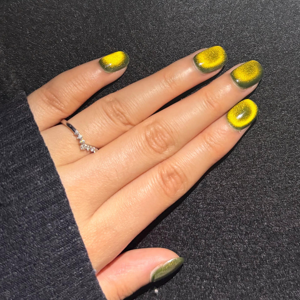 Handmade Green Cat Eye Short Square Press On Nails – Shimmering Gel Manicure