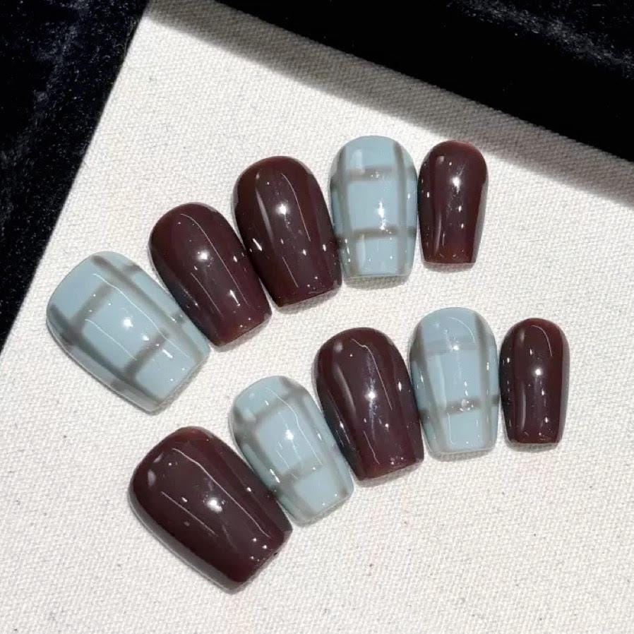 Handmade Press On Nails with Glue: Elegant Holiday Party Nails
