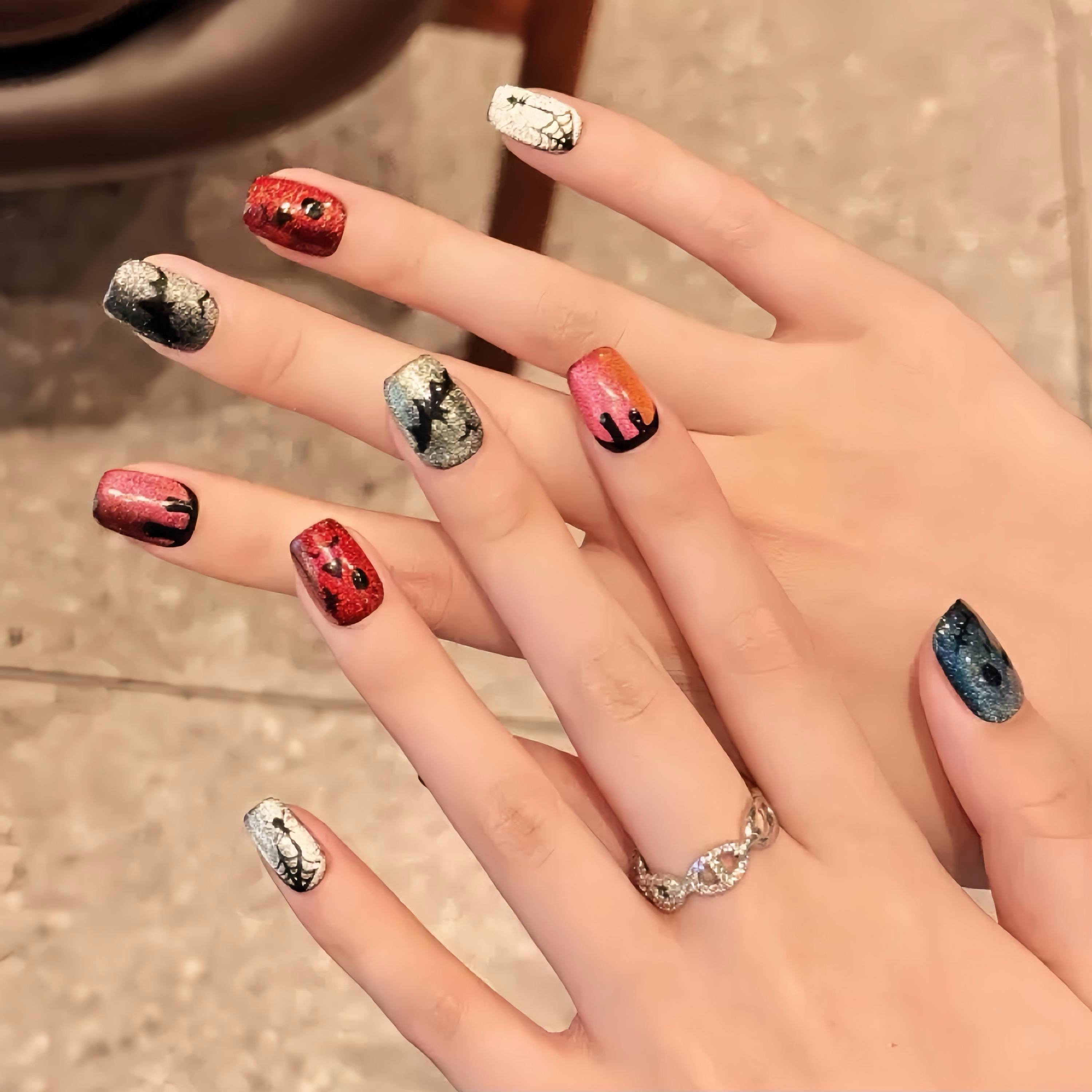 Short Gothic Press On Nails – Handmade Ghost Face False Nails, Horror Fake Nail Set with Glue